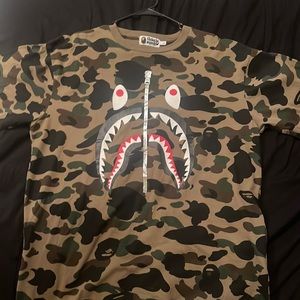 New - never worn tried on 1 time to find out to big.